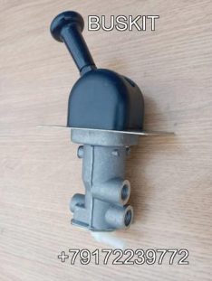 Кран ручника, кран ручного тормоза , кран стояночного тормоза Хайгер Хагер HIGER, 2 выхода, 2 отверстия